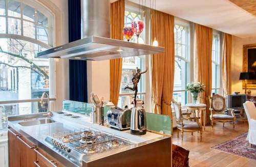 High end apartment in City Center in Amsterdam